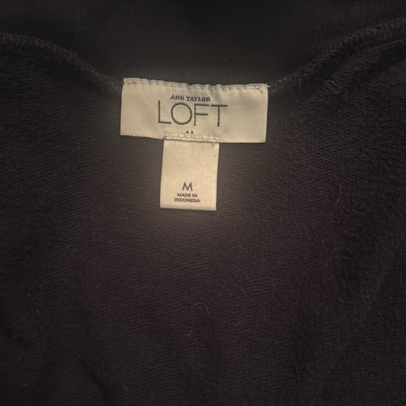 Navy Blue V-Neck Sweater with Front Pockets by Ann Taylor LOFT - Medium - Picture 7 of 8